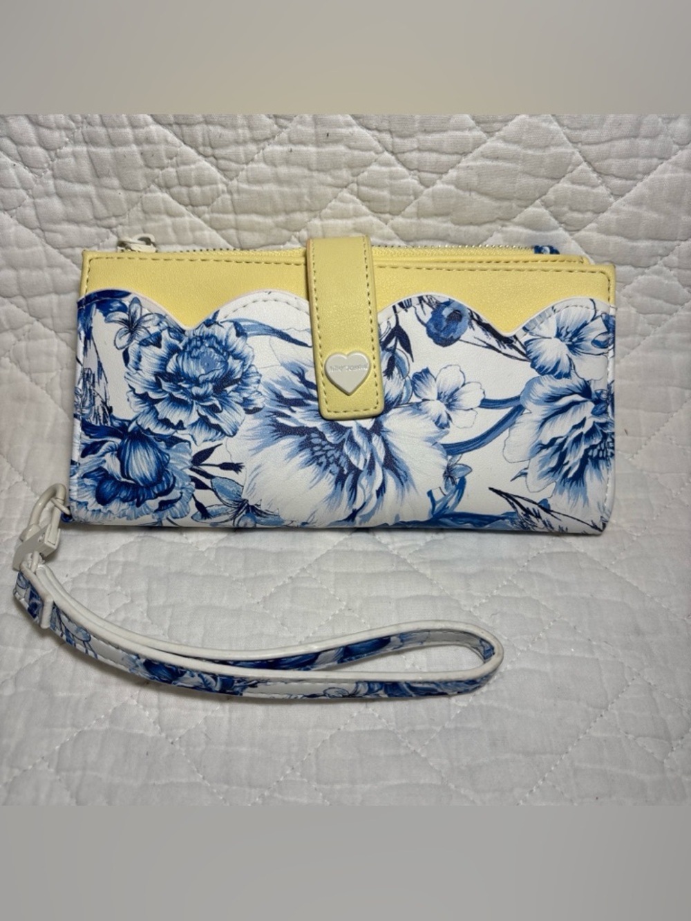 Betsey Johnson Blue Floral & Yellow Zipper Wallet Wristlet Cottage Core